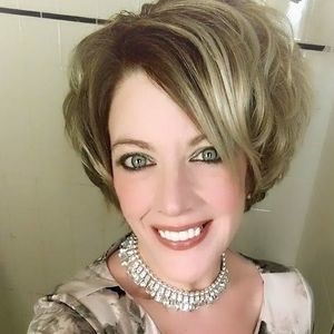 Meet your Posher, Loriann